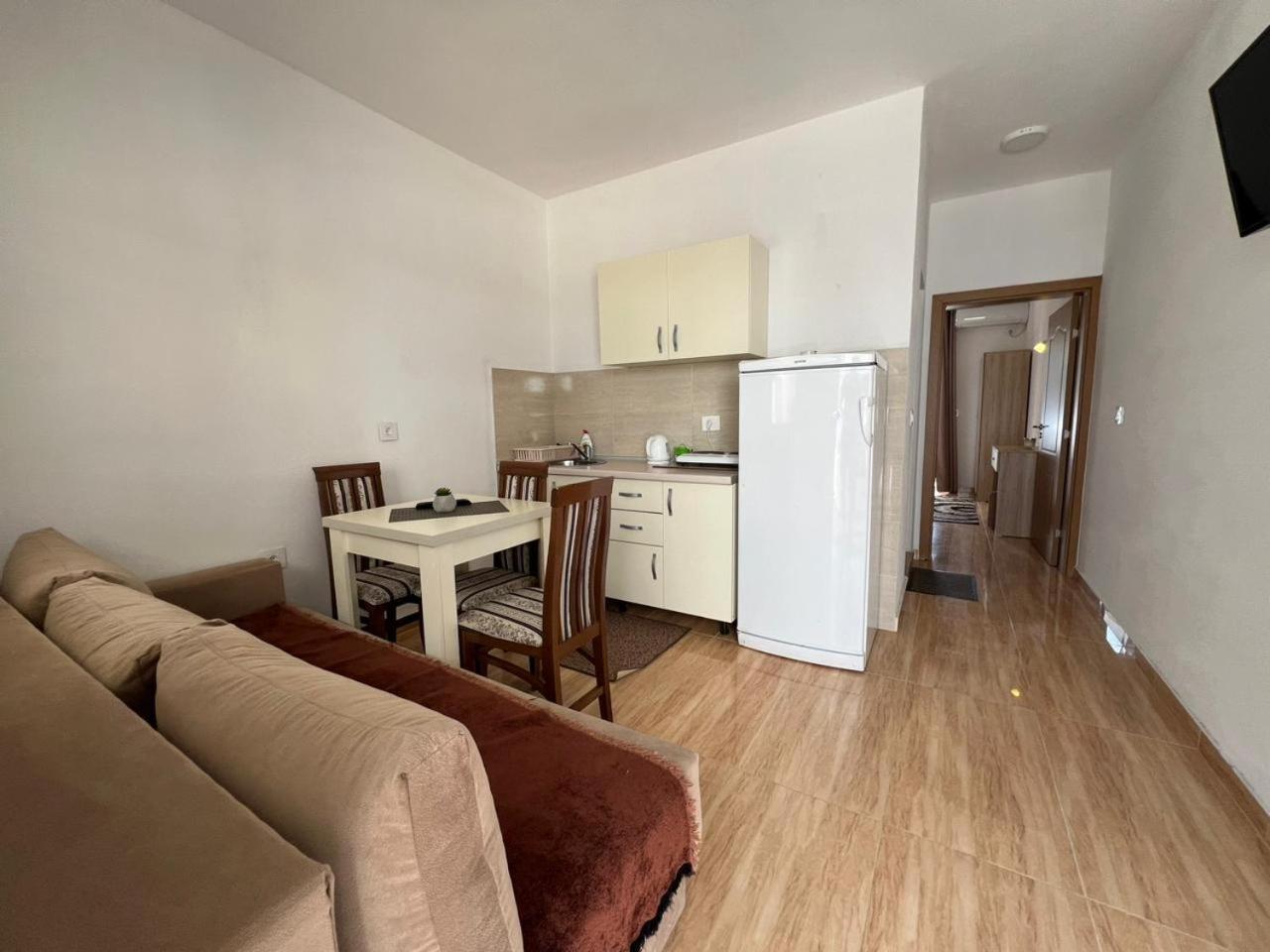 Kontiki Apartments Ulcinj Extérieur photo