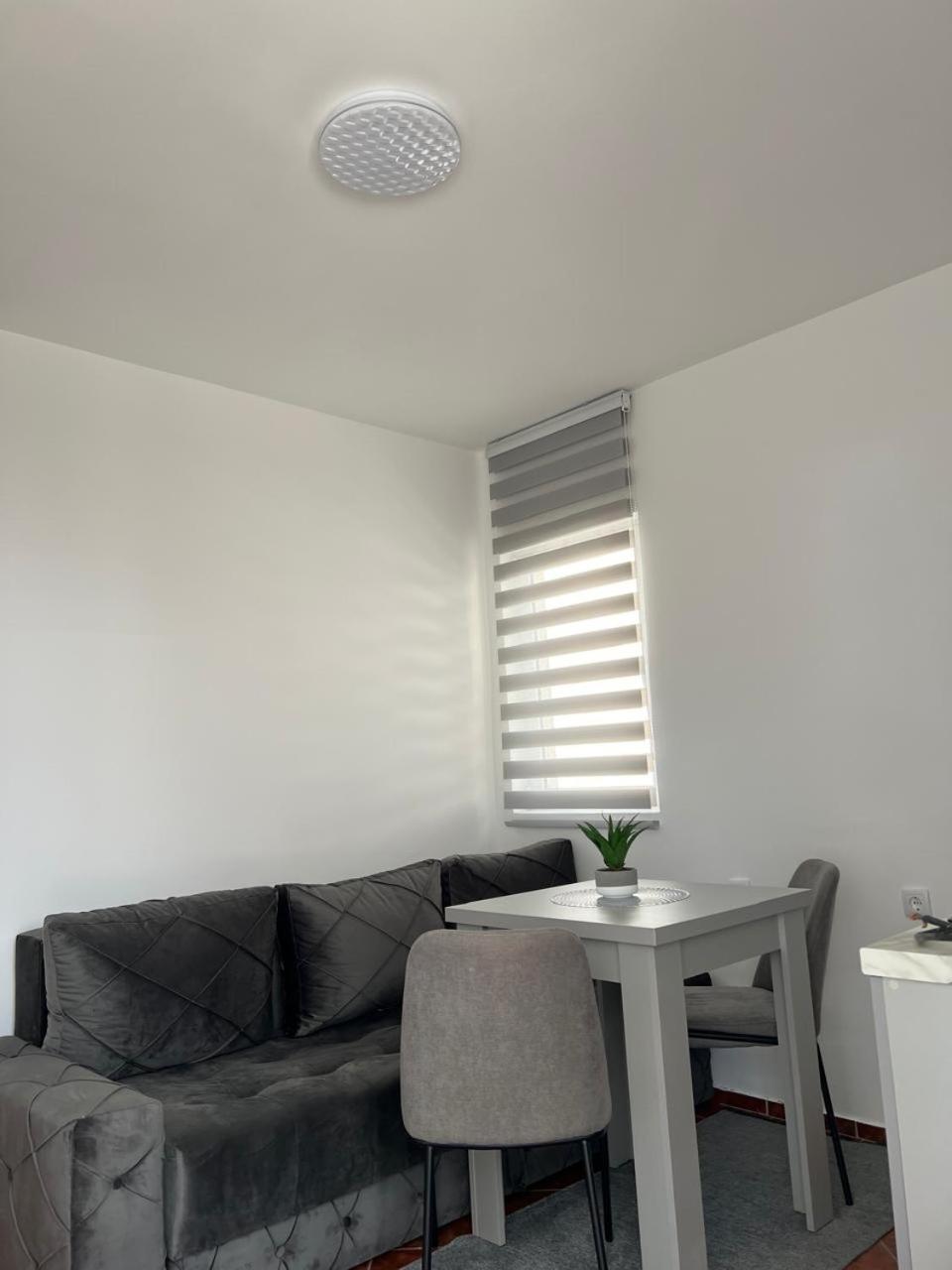 Kontiki Apartments Ulcinj Extérieur photo